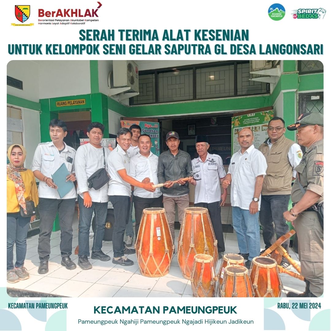kegiatan-serah-terima-alat-kesenian-untuk-kelompok-seni-gelar-saputra-gl-desa-langonsari-dari-dinas-pariwisata-dan-kebudayaan-kabupaten-bandung